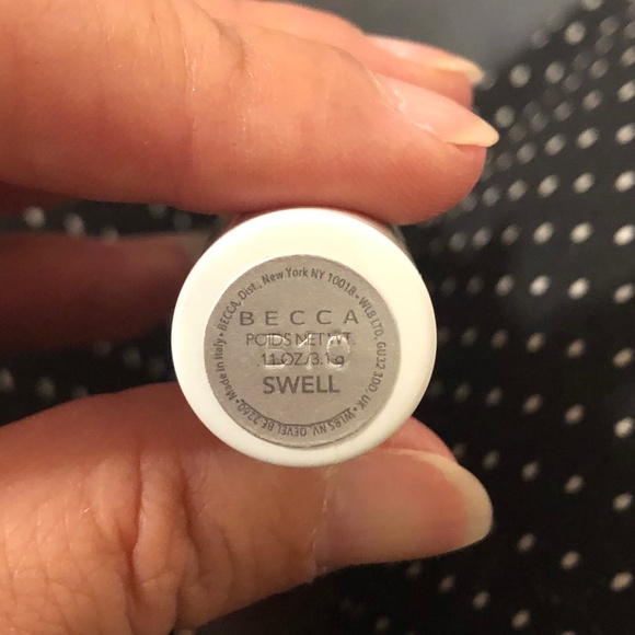 NWOT Becca Plumping Lip Balm + Cosmetic Bag - Picture 2 of 4